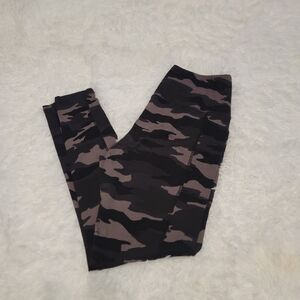 🔥3 For $25 Ready To Go Camo Black And Gray Size Large Leggings